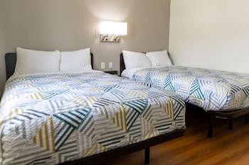 2 Full Beds - Non-Smoking, Micfridge