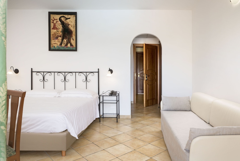 Blu Hotel Morisco Village 44/80