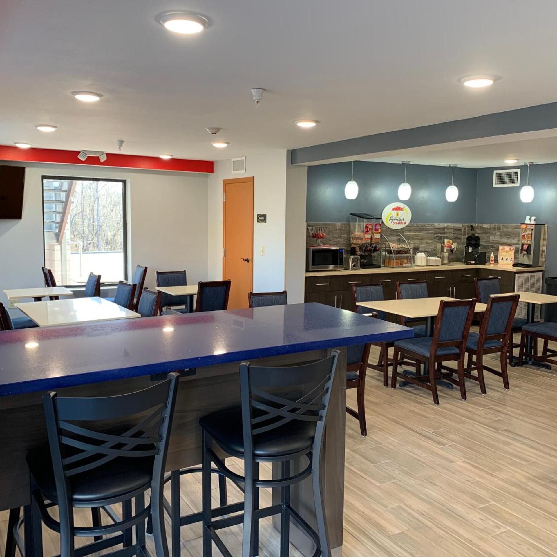Super 8 By Wyndham Cookeville 16/23