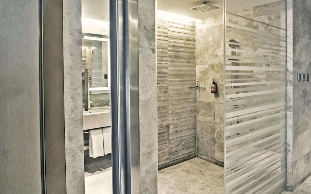 East Beijing Hotel 23/55