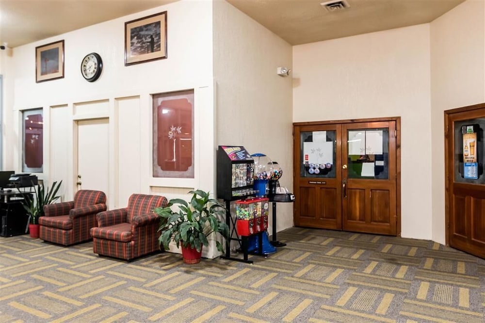 Colby Inn and Suites 8/25