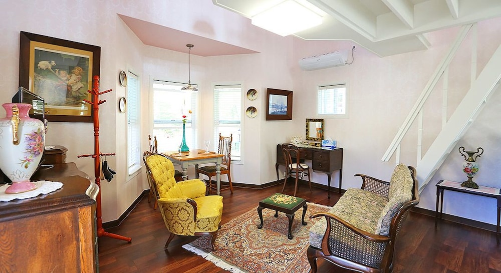 Kismet Cottage 13/26