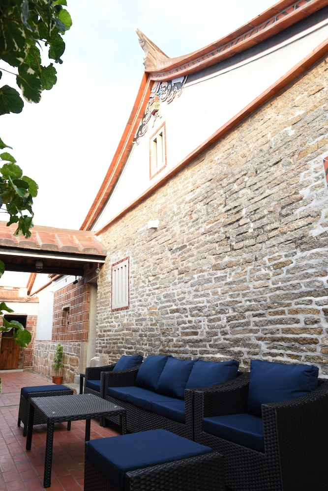 Guning Xiexinyuan Historical Inn 35/48