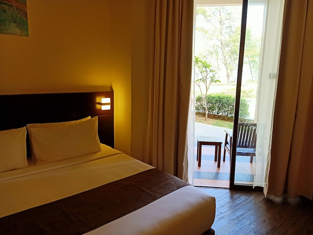 Villea Rompin Resort Golf 4/54