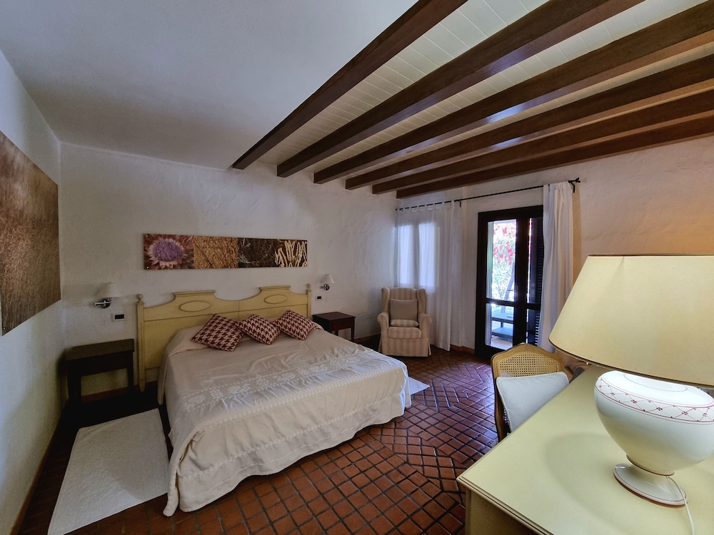 IS BENAS COUNTRY LODGE 17/63