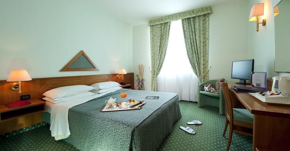 Castagna Palace Hotel Vicenza 32/64