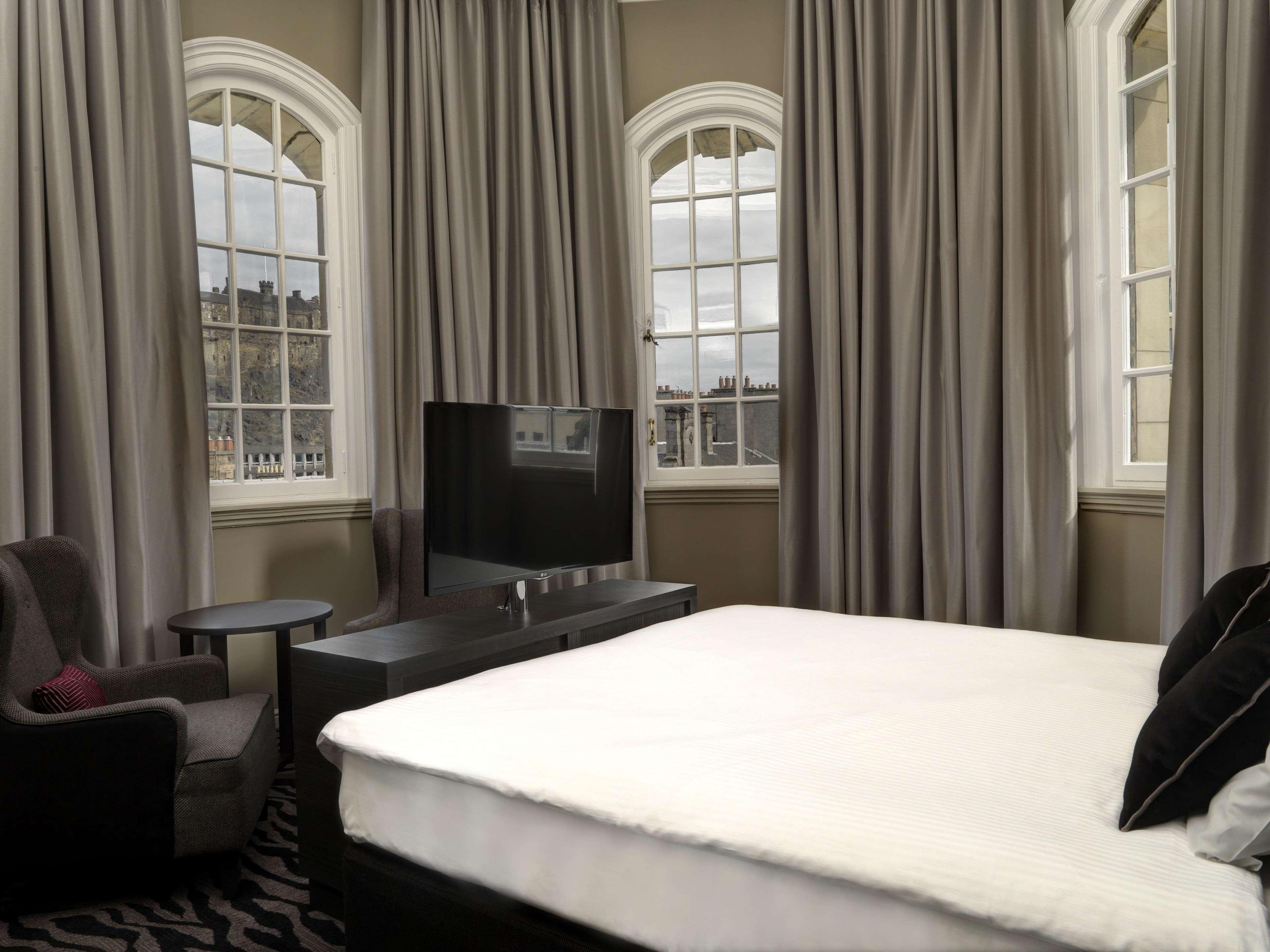 1 Bedroom, Suite, King Bed