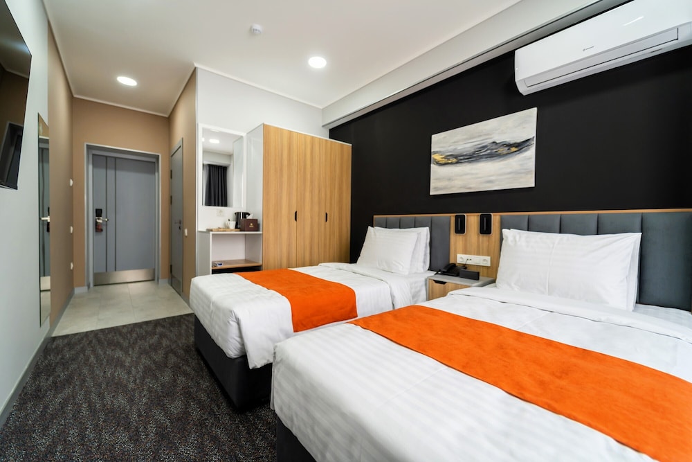 Nuovo Boutique Hotel 35/80