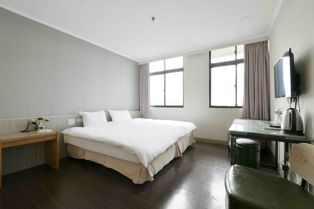 Back Home Hotel 39/50