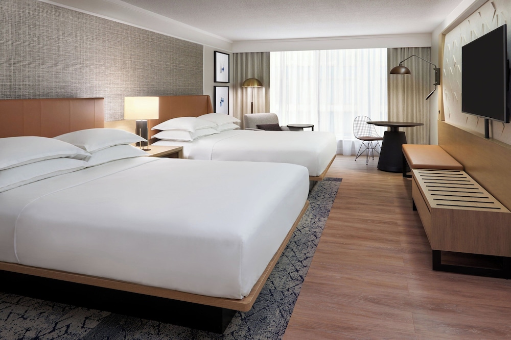 Room at Sheraton Gateway Hotel in Toronto International Airport, MISSISSAUGA