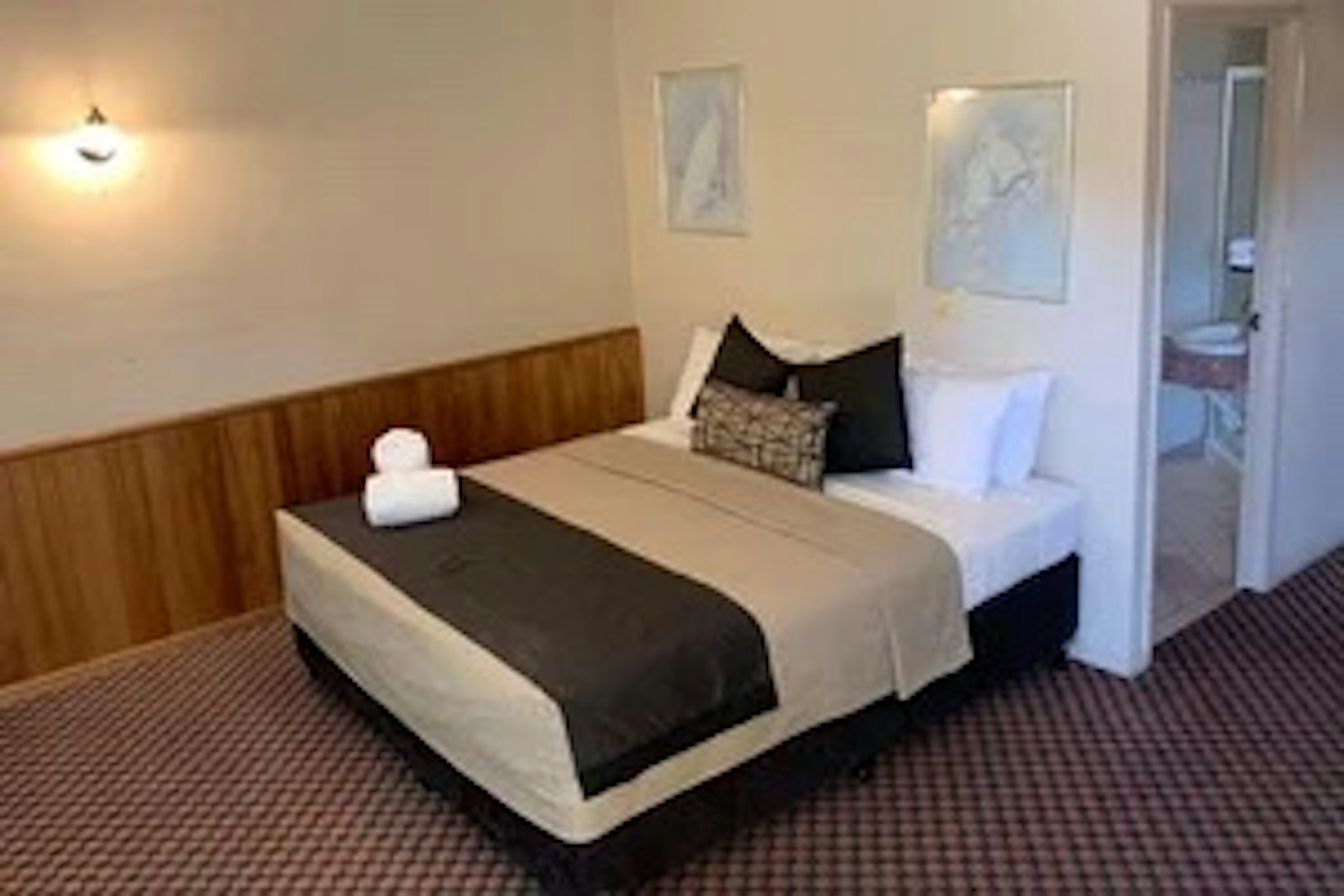 Outback Motel Mt Isa 4/17