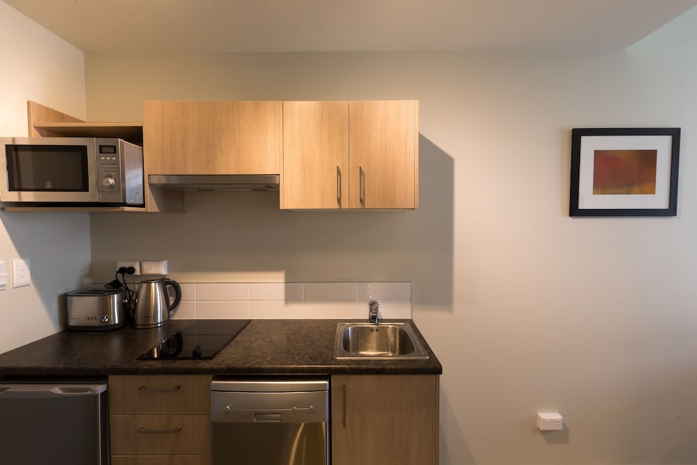 Ramada Suites by Wyndham Christchurch City 21/24