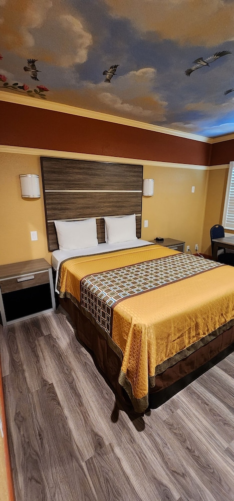 Geneva Motel 26/48