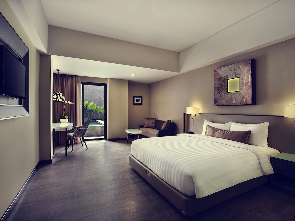 MERCURE BALI LEGIAN 16/75