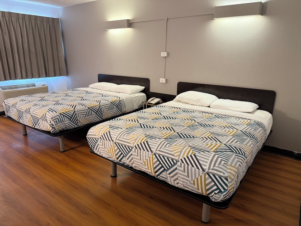 Motel6 Joliet, IL - I-80 41/58