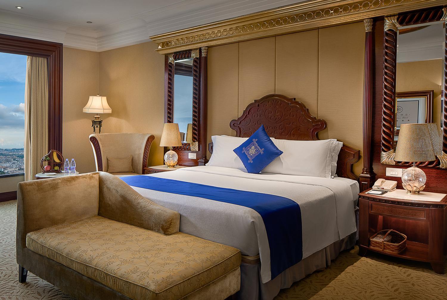 غرفة بسرير كوين بإطلالة على المدينة، Regal Palace Hotel 2/3