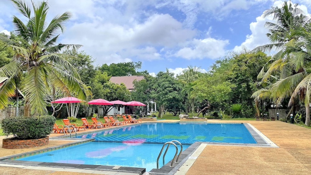 Doo Dee Boutique Resort by Swiss Chalet 24/50