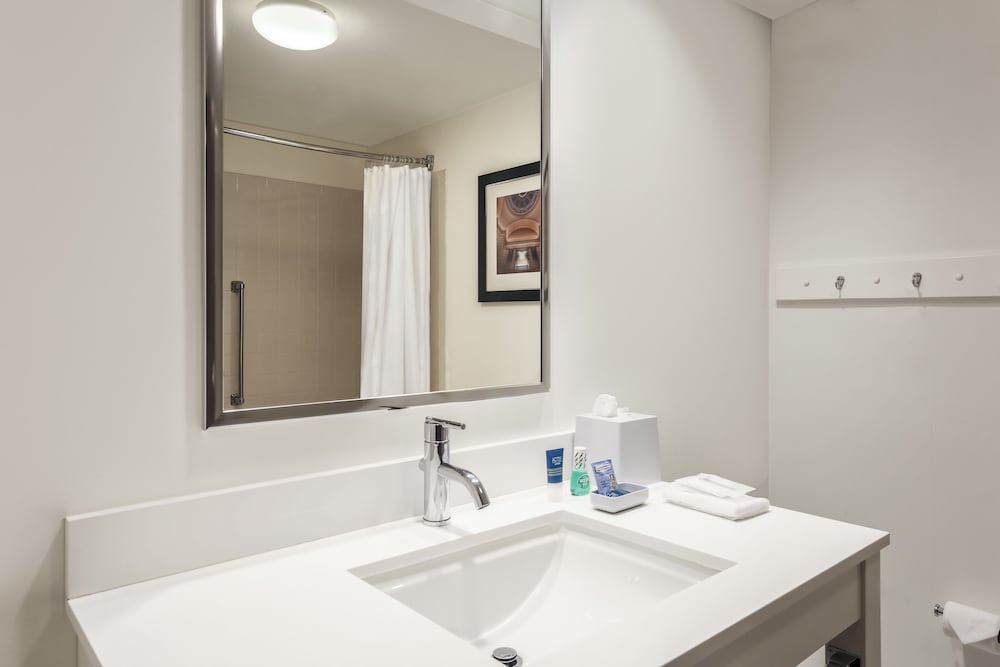 Four Points by Sheraton Bentonville 3/37