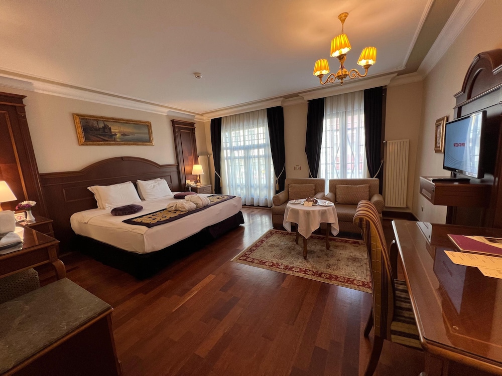 Glk Premier Regency Suites And Spa 25/74