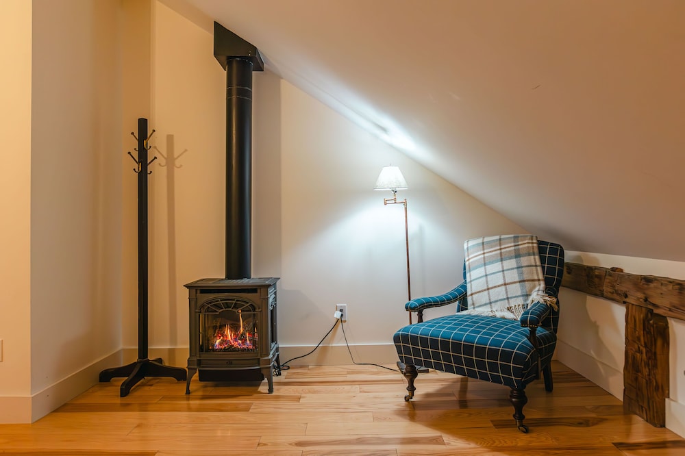 Hill Farm Inn 28/50