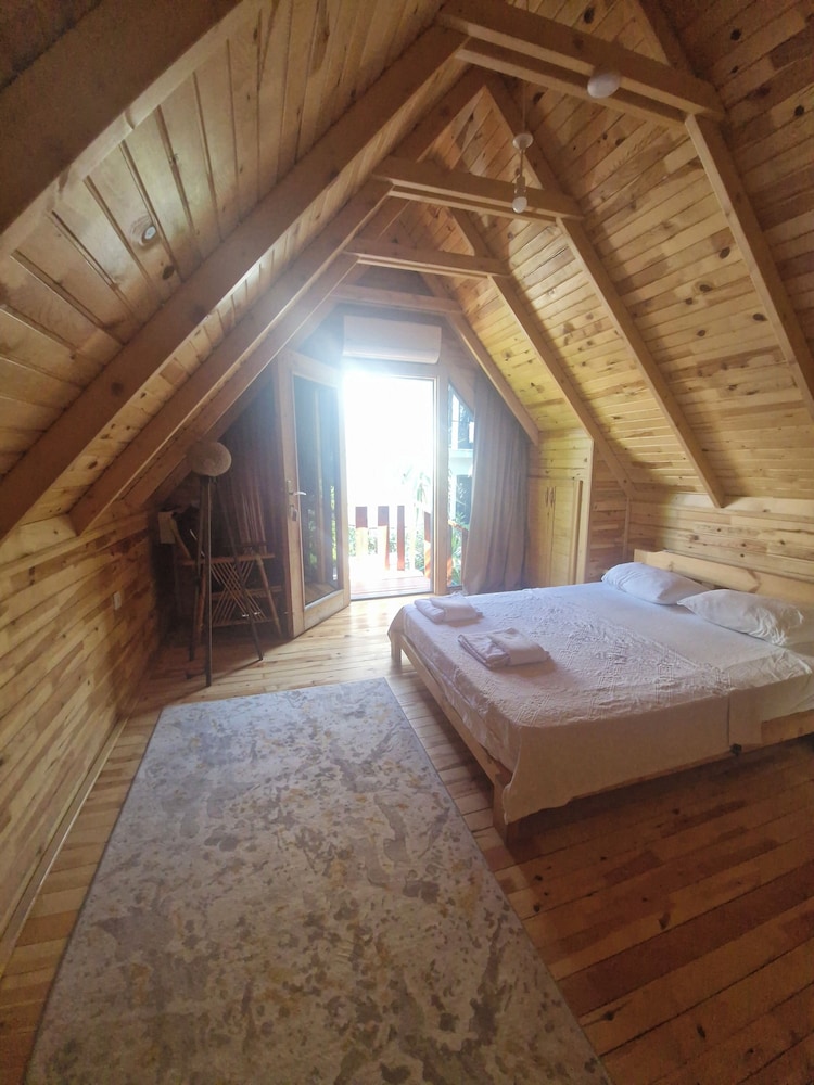 Tree House, Basic, Double Bed