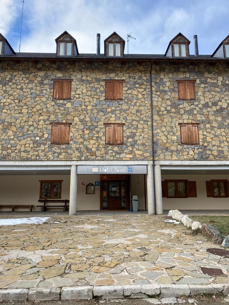 Hotel Taull 3/50
