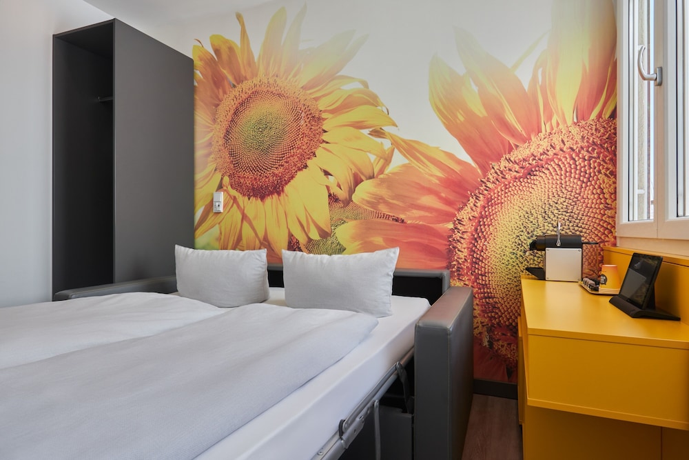 Buddy Hotel 19/50