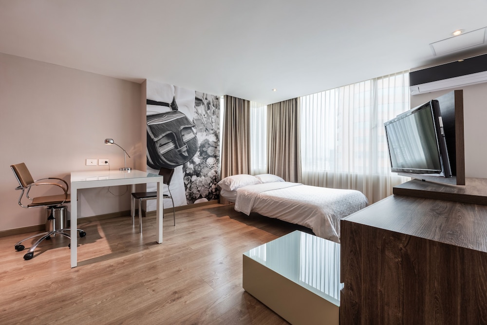 غرفة قياسية بسرير كوين، HOLIDAY INN EXPRESS MEDELLIN 7/10