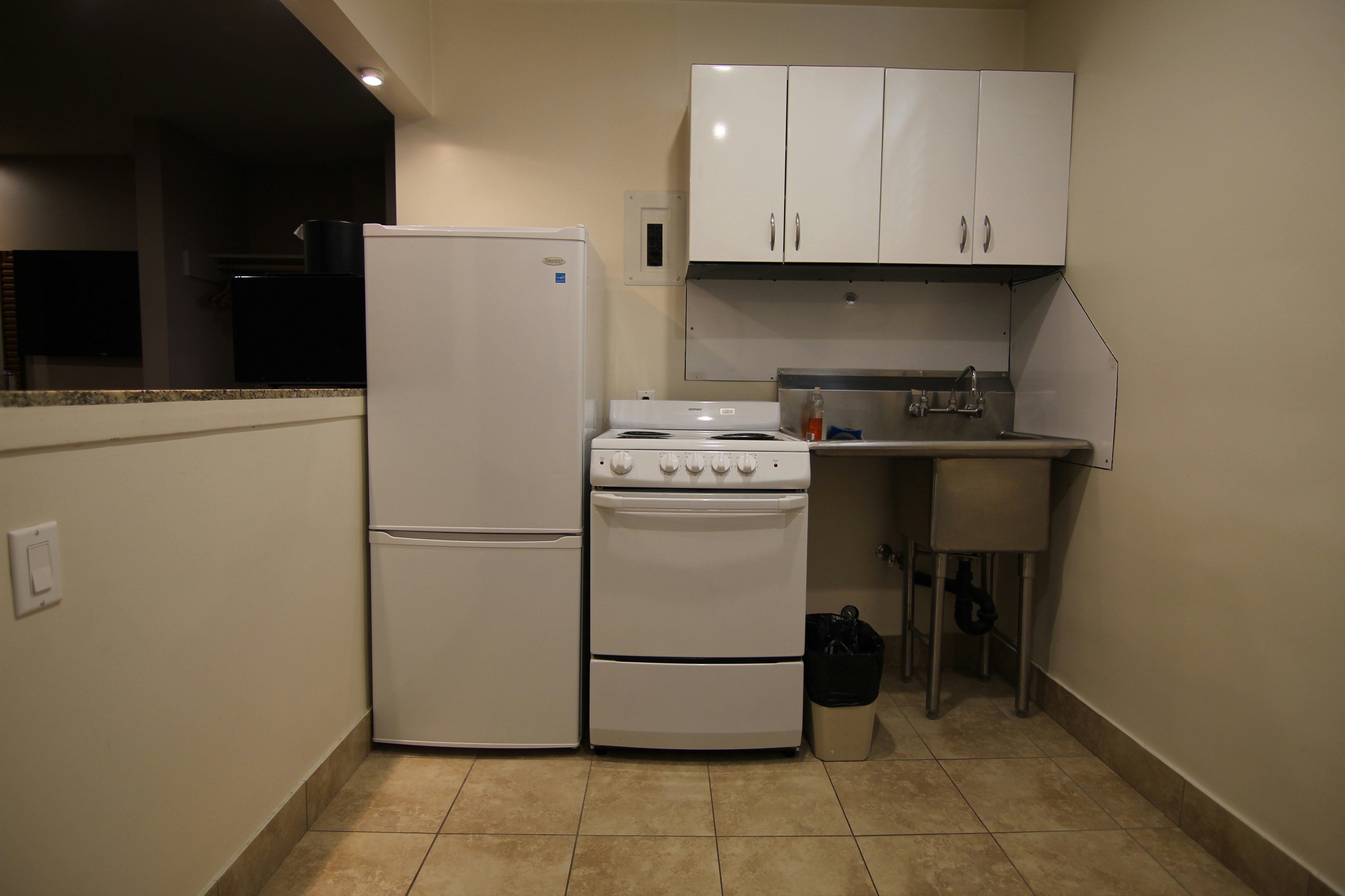 Dunes Inn Wilshire 13/72