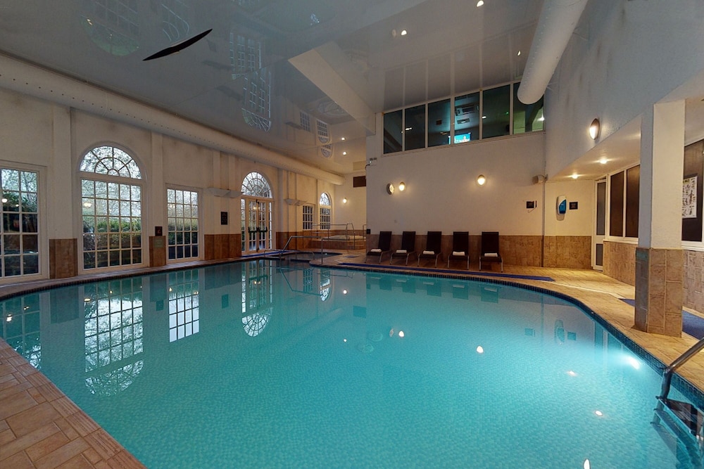 Village Hotel St Davids Nr Chester 18/35