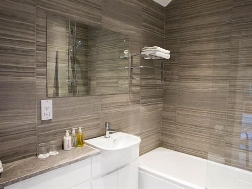Llwyn Onn Guest House 13/13