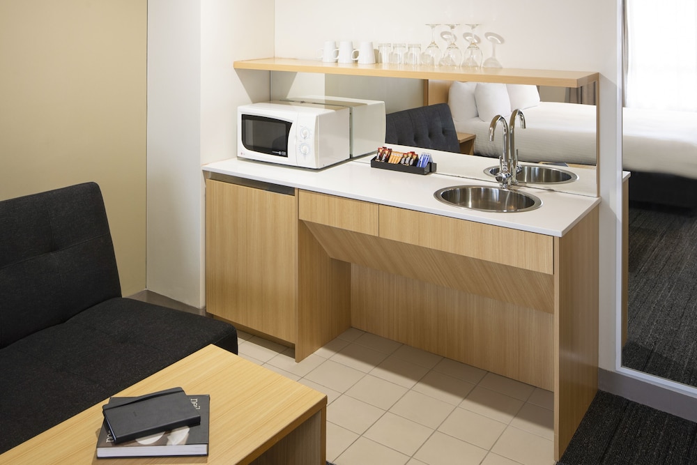Mercure Sydney Macquarie Park 10/64