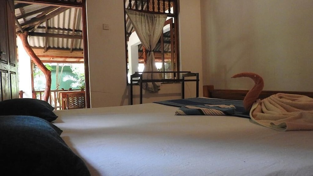 Riverside Cabana Yala 27/50