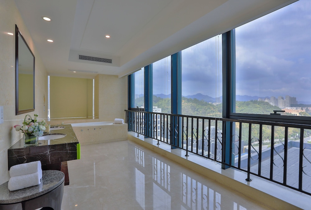 Tonglu World Trade SSAW Boutique Hotel 50/65