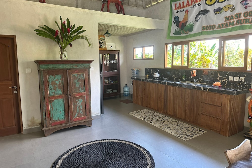 Devi's Place 10/50