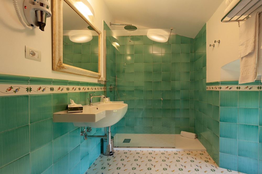 VIlla San Lucchese 53/56
