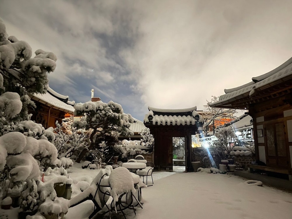Hanok Hyeyum 45/50