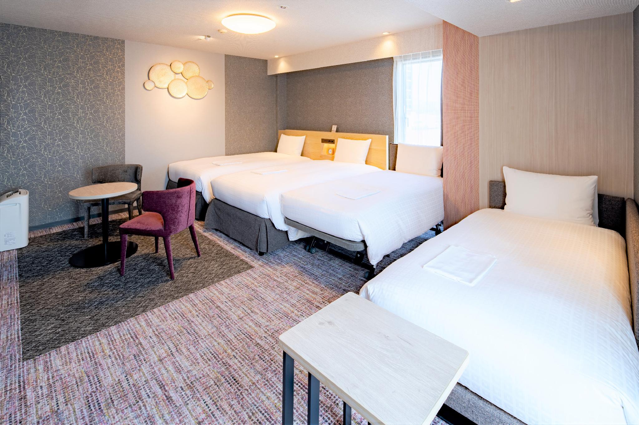 Comfort, Twin Beds, 2 Sofa