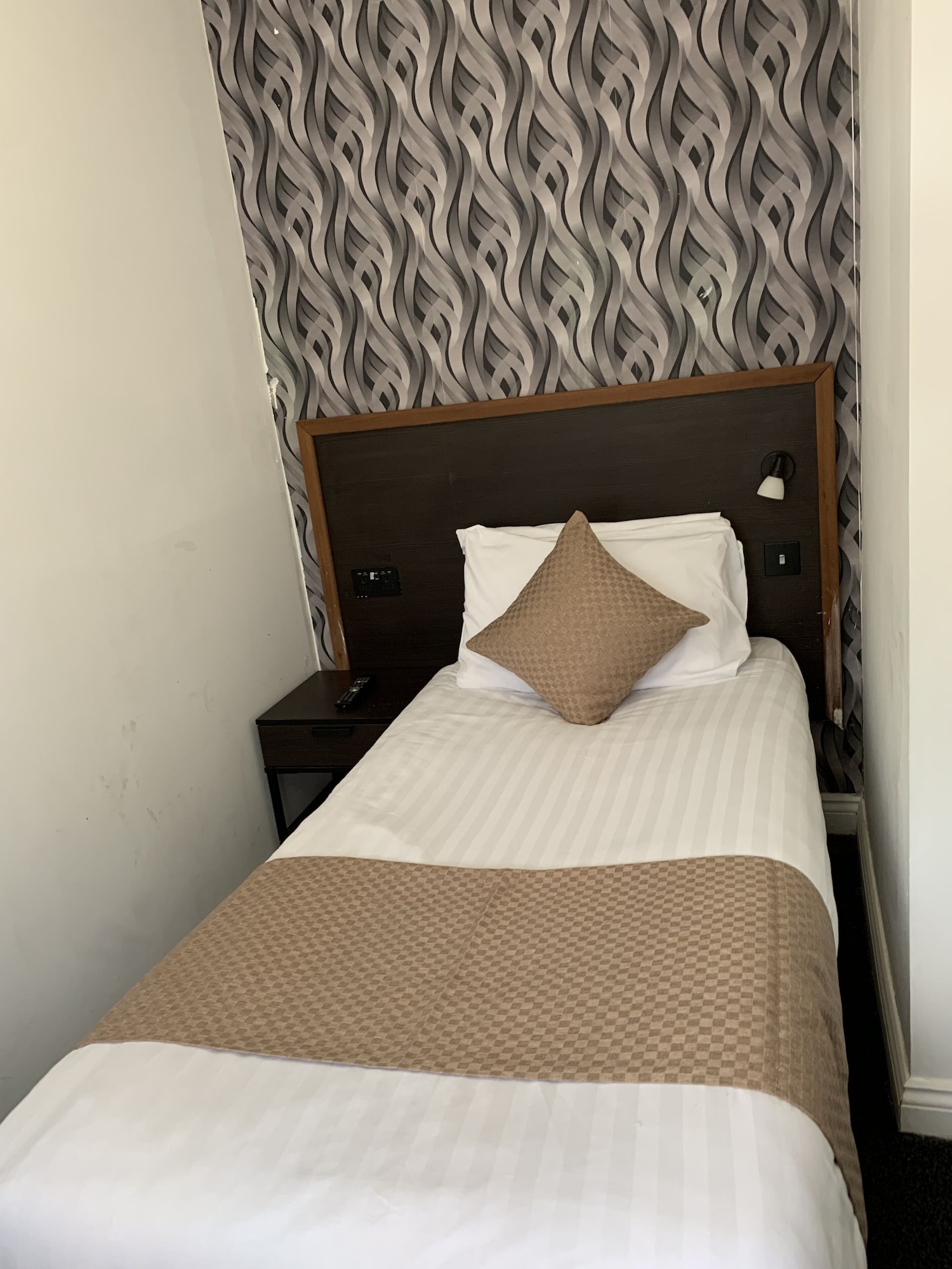 STANDARD, SINGLE, SINGLE BED