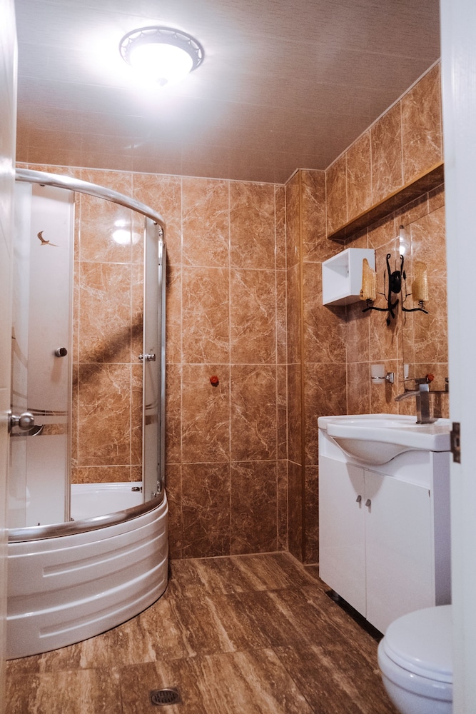 ADJARA BUTIK HOTEL 49/50