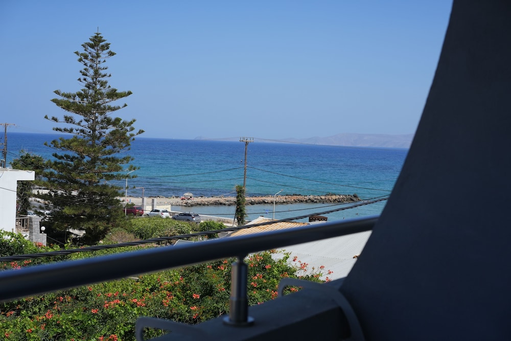 Dimitra Hotel & Apartments by Omilos Hotels 45/48