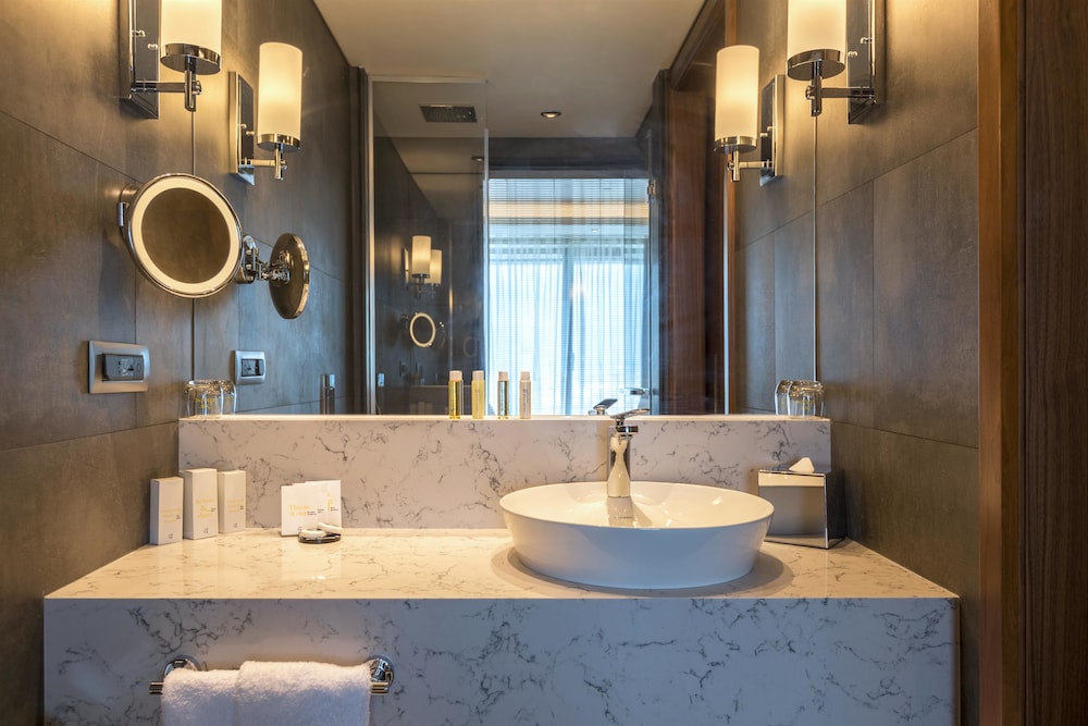 Golden Tulip Istanbul Bayrampasa 47/50