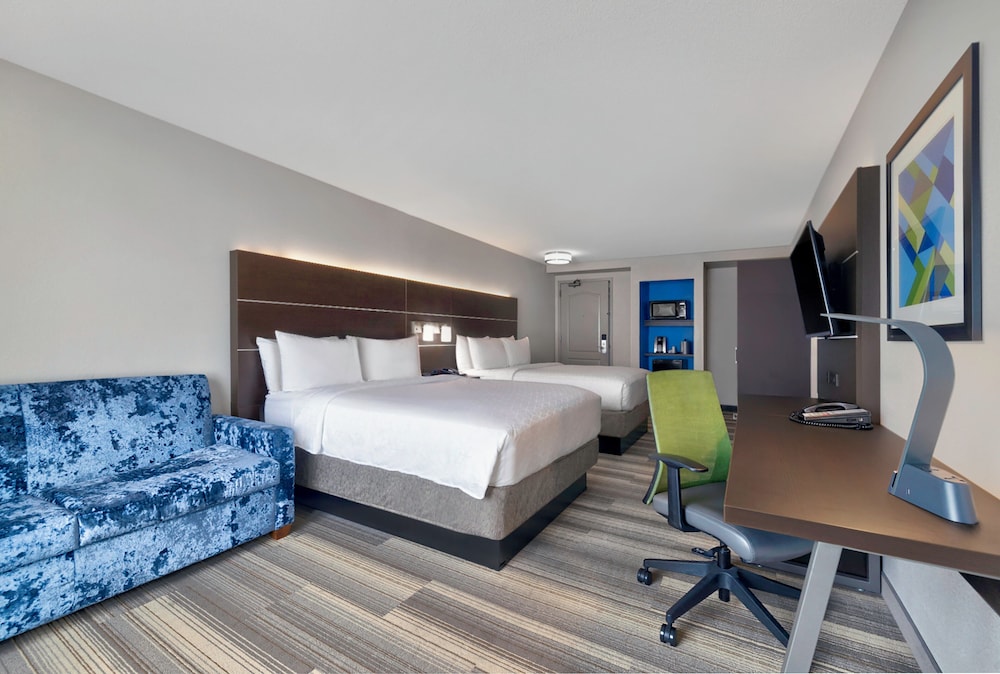 Standard, 2 Queen Beds, Accessible