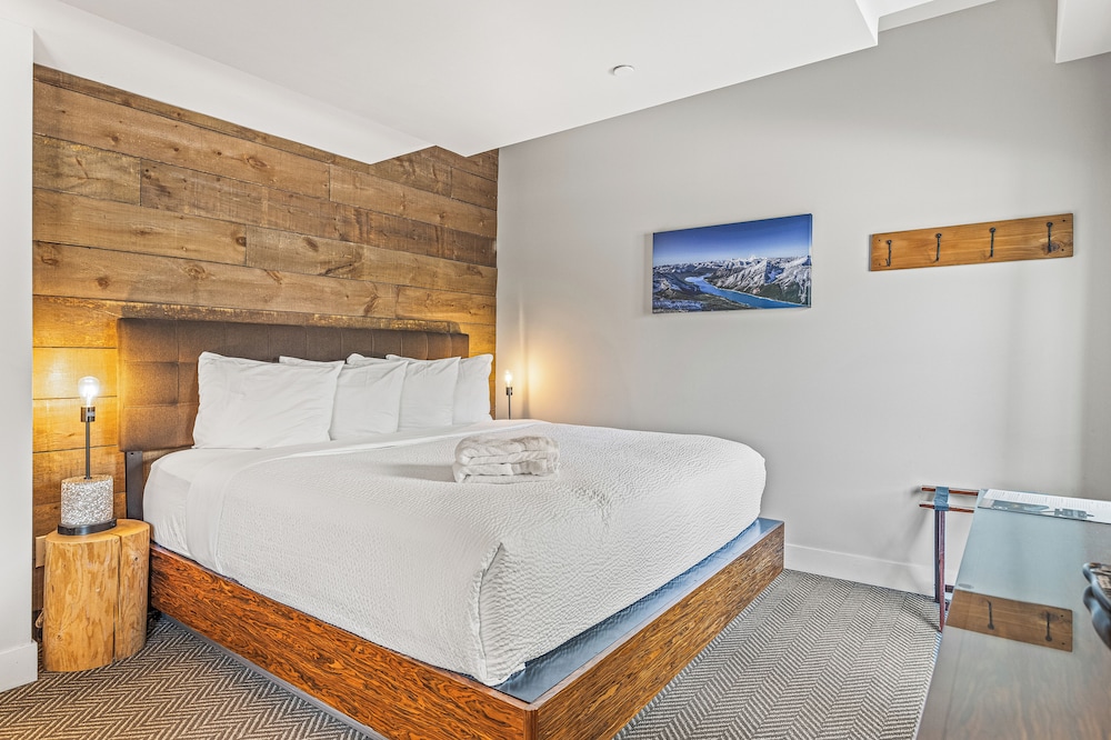 Basecamp Lodge Canmore 31/63