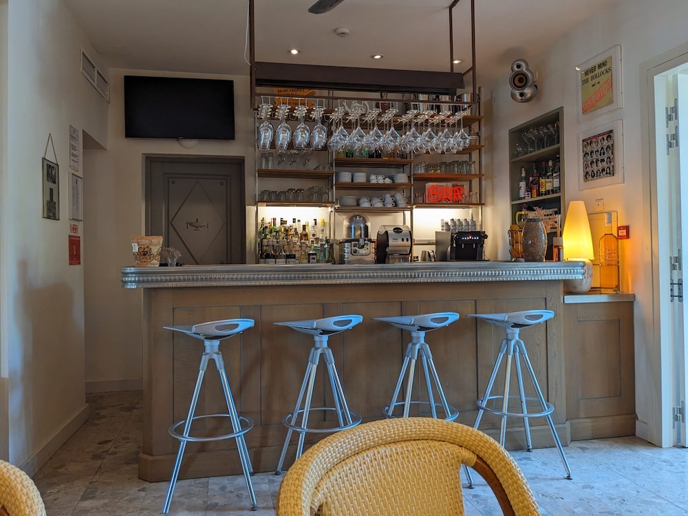 Pastis Hotel Saint-Tropez 33/43