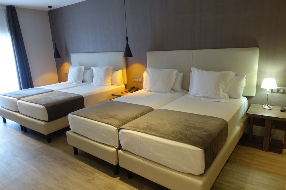 Oasis Hotel 17/69