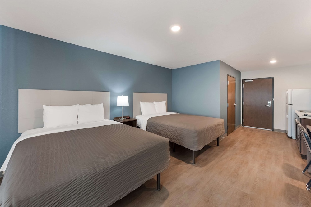 WoodSpring Suites Dayton North 20/42