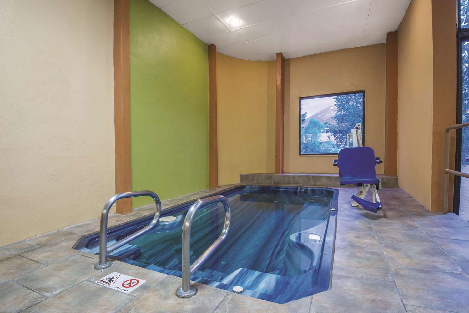 La Quinta Inn & Suites by Wyndham Silverthorne - Summit Co 8/20