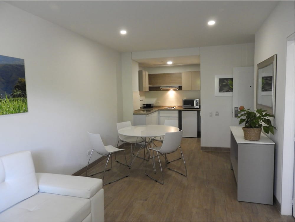 Park V Hotel Suites 33/45