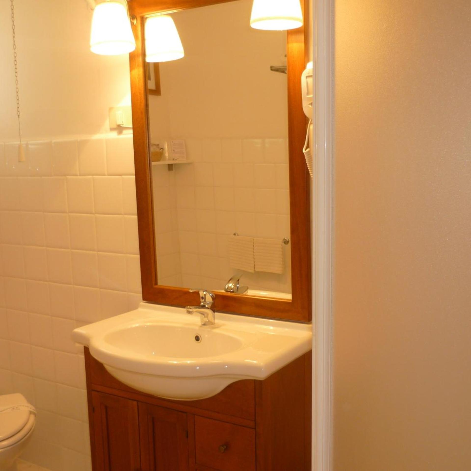 Economy, Double or Twin Bed